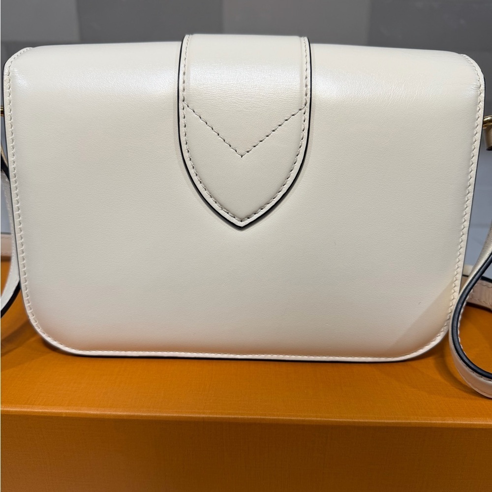 Louis Vuitton Pont 9 Crème with Blue Interior Calf skin - Picture 6 of 12